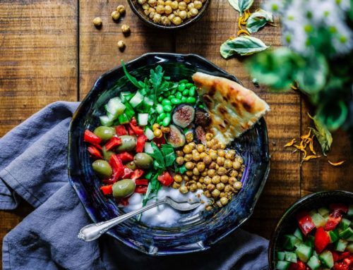 Lunch Favourite with Salad, Naan And Beans